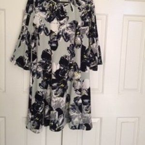 Women's Dress Size 16 Fit & Flare Bell Sleeves